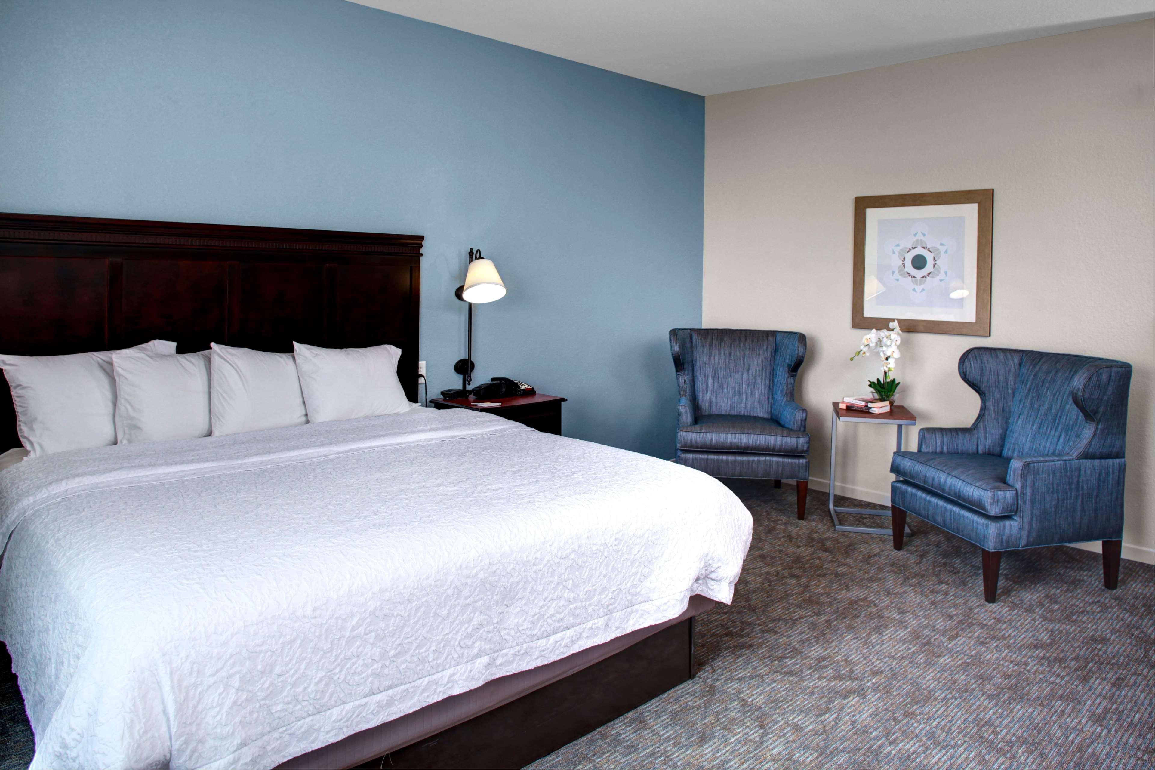Hampton Inn & Suites Берні Екстер'єр фото