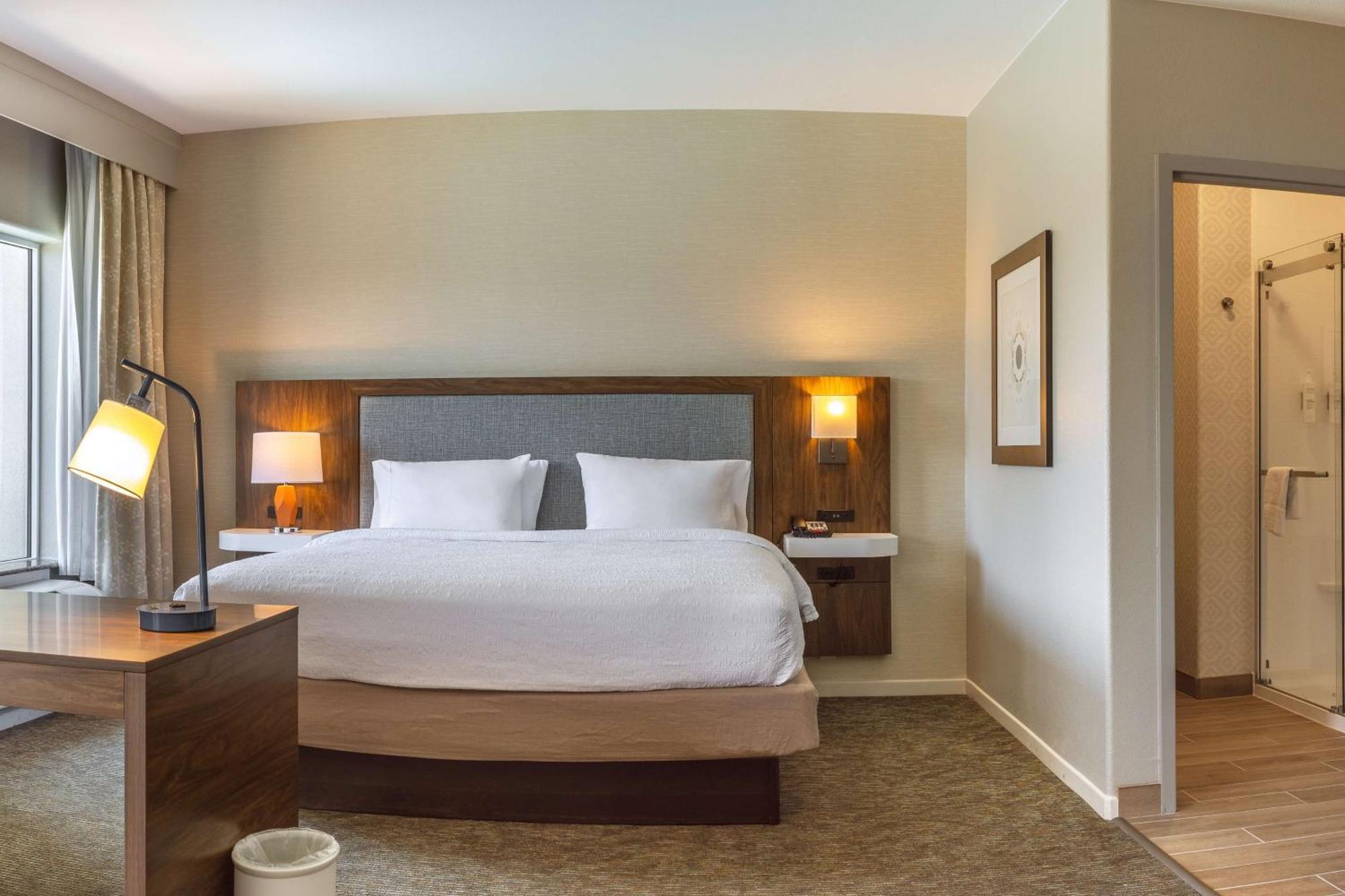 Hampton Inn & Suites Берні Екстер'єр фото