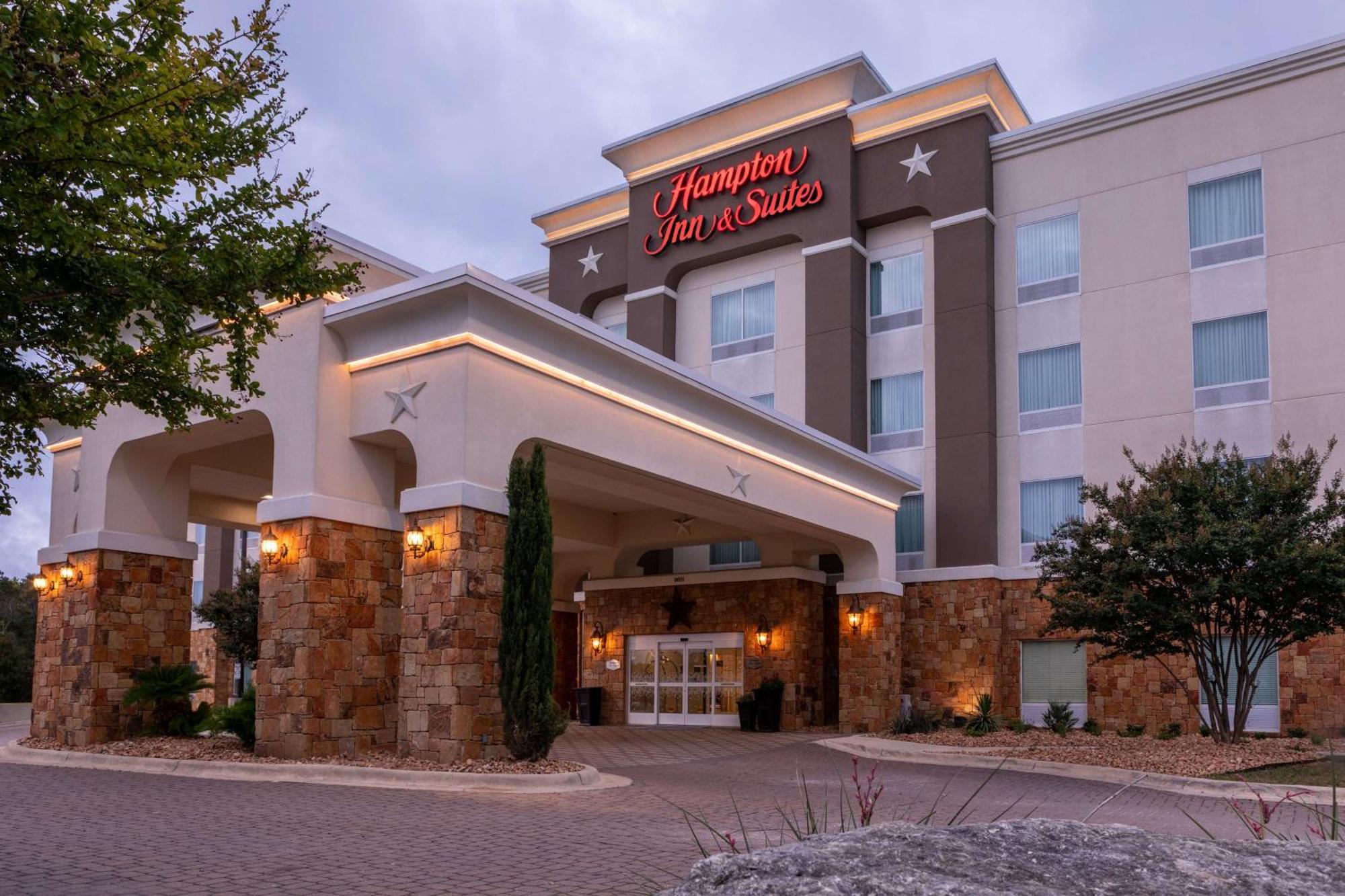 Hampton Inn & Suites Берні Екстер'єр фото