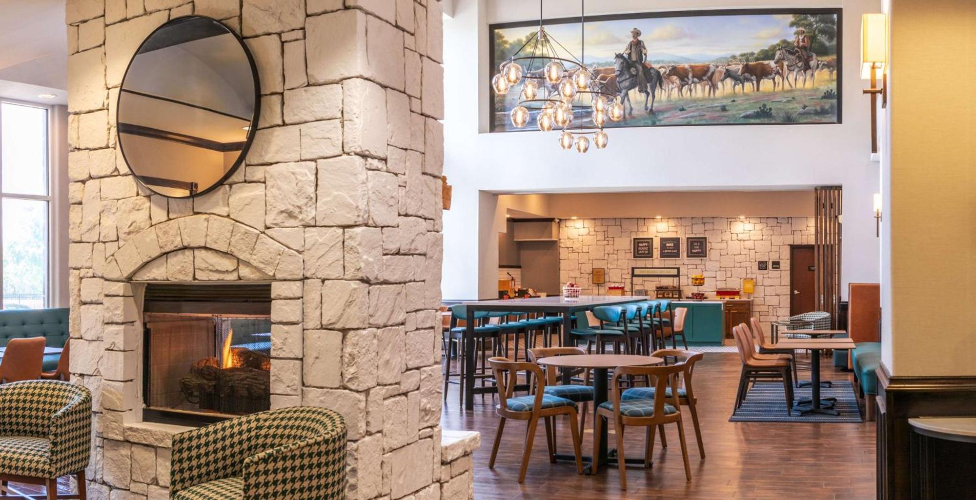 Hampton Inn & Suites Берні Екстер'єр фото
